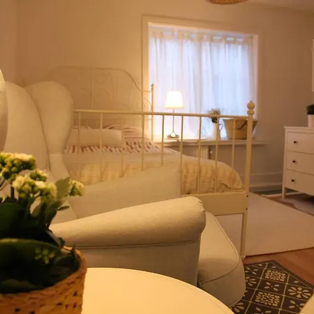Daisy Apartment